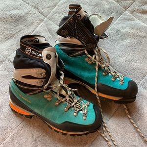 Scarpa Mountaineering Boots: SOLD